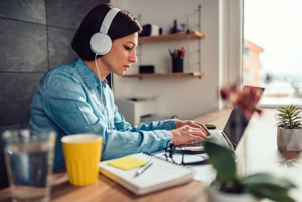 El teletrabajo, para ser considerado como tal, deberá representar el 30% de la jornada laboral