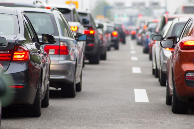 Nueva ley de tráfico que afecta a la velocidad, distancias, alcoholímetro, móviles y patinetes