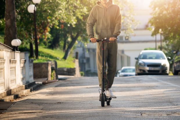 Los patinetes eléctricos, ¿deben tener seguro obligatorio de responsabilidad civil?