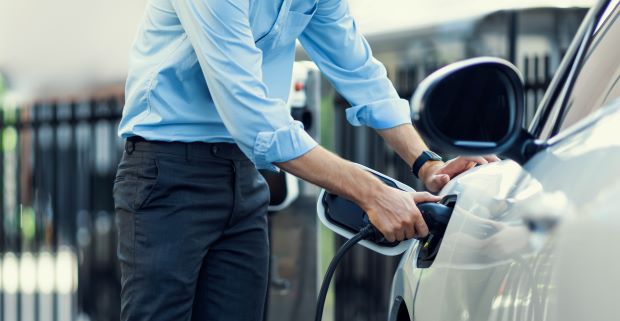 Plan Moves III amplía plazo al 31 de julio para pedir ayudas para comprar un vehículo eléctrico o híbrido