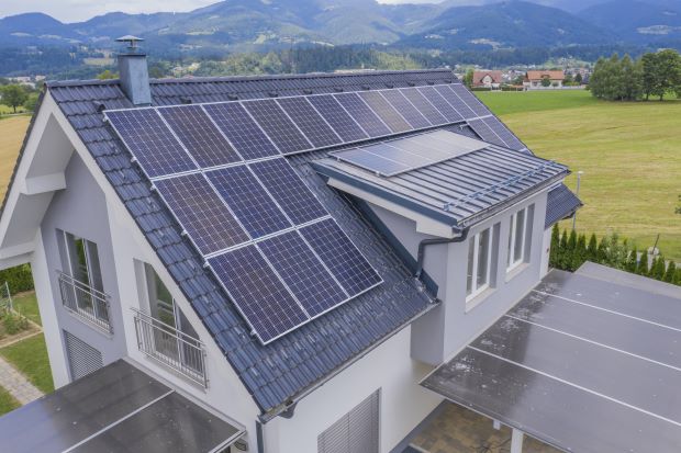 Ayudas y subvenciones para instalar placas solares particulares o en empresas