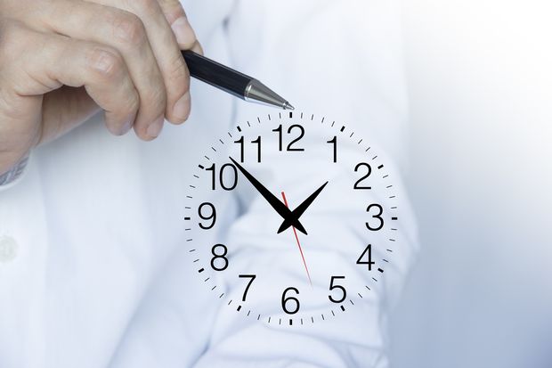 El empresario puede penalizar los retrasos del personal restando parte de su nómina.